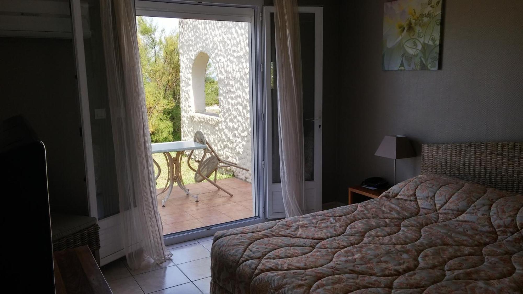 Hotel Pineto Biguglia  Rum bild